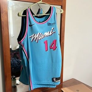 Large Nike Tyler herro jersey